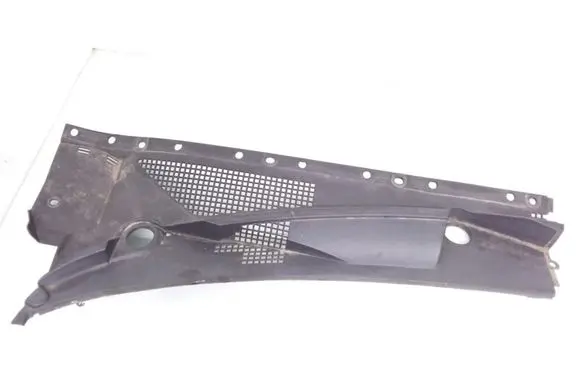 KIA Sorento Wiper trim 861513E000