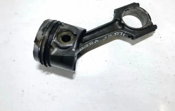 Opel Vectra C Piston with connecting rod
