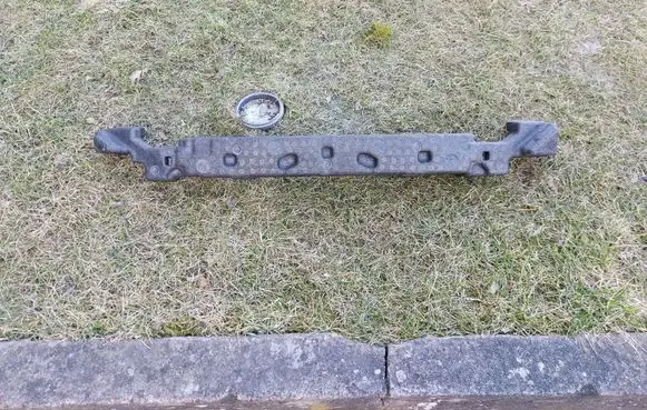 Hyundai i30 Front bumper foam support bar 86520G4DA0