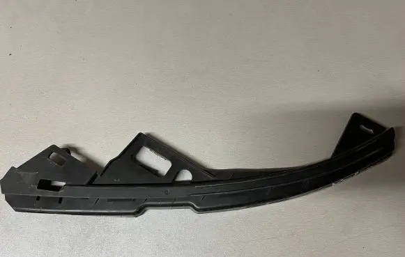 Volvo V50 Front bumper mounting bracket 30744956