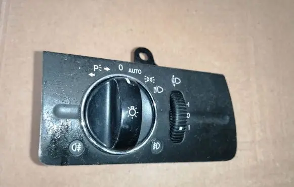 Mercedes-Benz E W211 Light switch 2115450904