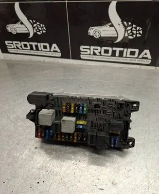 Mercedes-Benz E W211 Fuse module 2115454201