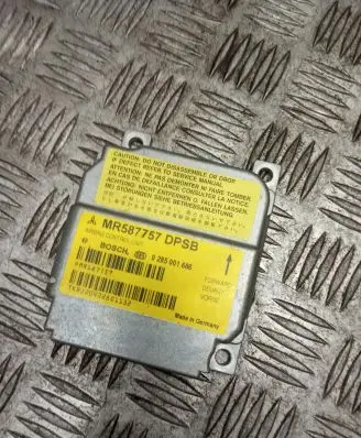 Mitsubishi Colt Airbag control unit/module MR587757