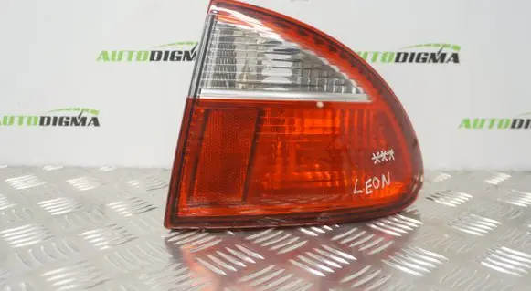 Seat Leon (1M) Rear/tail lights 45209DY2