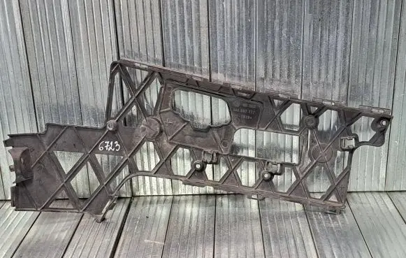 Volkswagen PASSAT B7 Front bumper mounting bracket 3AA807177