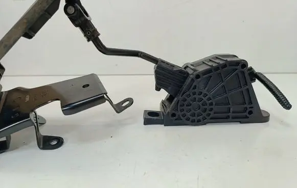 Honda Accord Accelerator throttle pedal 1988007710 11001C0001