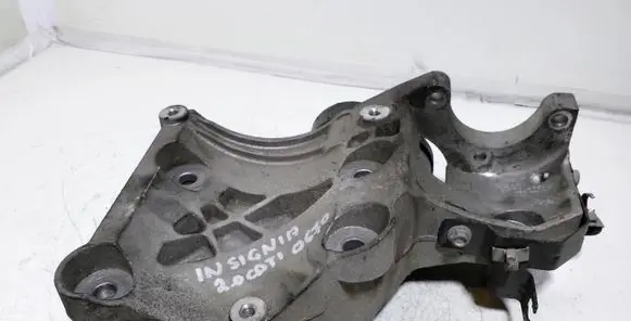 Opel Insignia A A/C compressor mount bracket 532274354 55562863