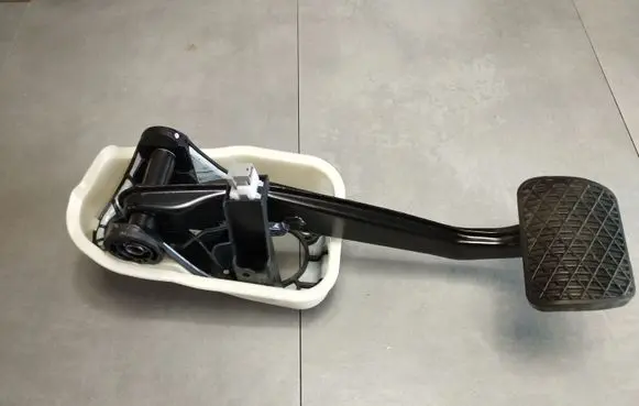 Mercedes-Benz S W222 Brake pedal A2222900601