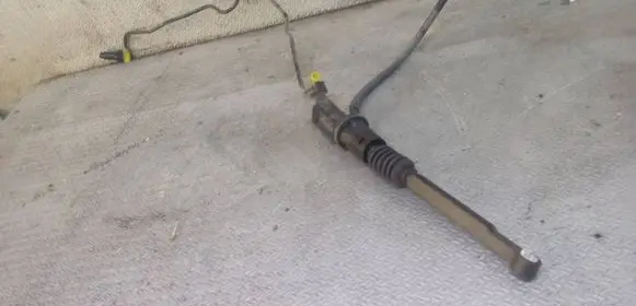 Peugeot 208 I Clutch slave cylinder 9812924380