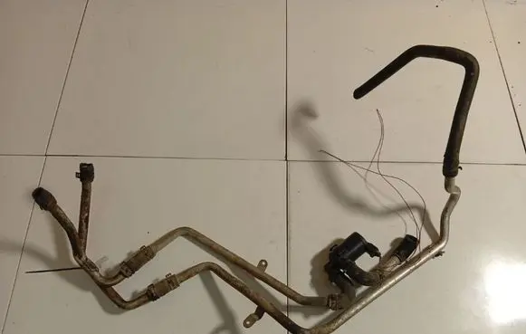 Audi Q7 4L Engine coolant pipe/hose 
