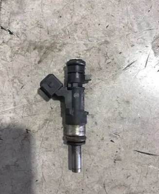 Maserati GranTurismo Fuel injector 0280158124