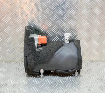 Tesla Model Y Air conditioning (A/C) compressor (pump) 