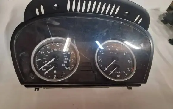 BMW 6 E63 E64 Speedometer (instrument cluster) 6945644 110080213 699040899