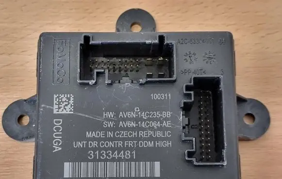 Volvo V60 Door control unit/module 31334481