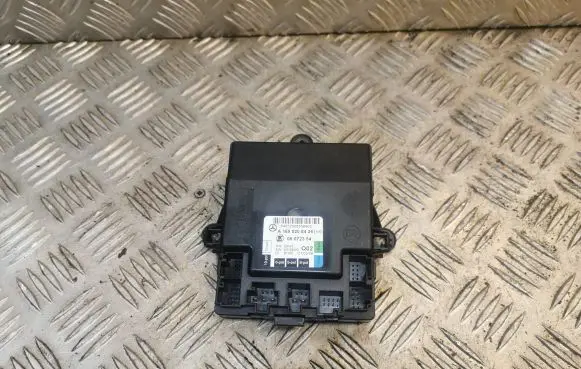 Mercedes-Benz A W169 Door control unit/module 1698208426 A1698208426