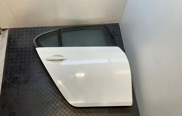 BMW 5 E60 E61 Rear door
