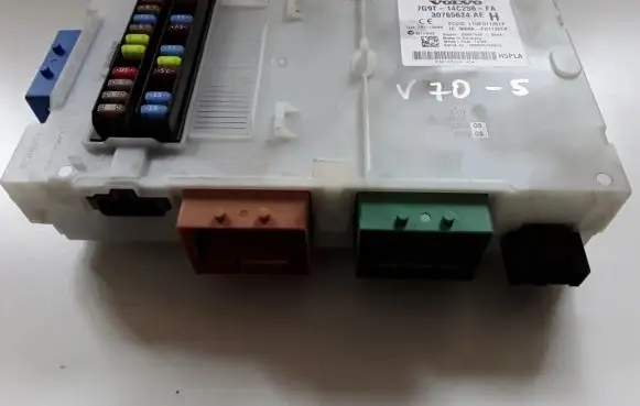 Volvo V70 Comfort/convenience module 30765624AE