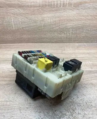 Ford Focus Fuse module 98AG14A073CH 518761002