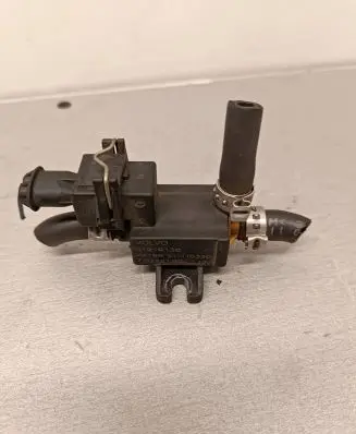 Volvo XC60 Turbo solenoid valve 31219138 70222100 20110330