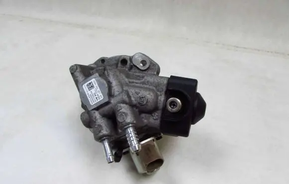 Seat Ibiza IV (6J,6P) Fuel injection high pressure pump 03P130755 28260092 53345