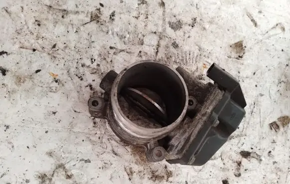 Volkswagen Crafter Engine shut-off valve 076128063A