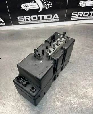 Mercedes-Benz S W220 Central locking vacuum pump 2208000548 0132006361