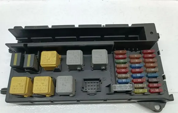 Mercedes-Benz Sprinter W906 Fuse module A9065454401 516601E01