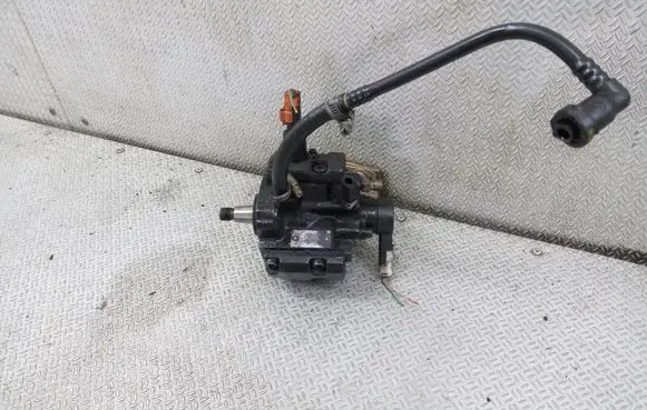 Citroen C5 Fuel injection high pressure pump 0445010010