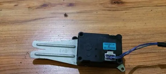 Mazda 323 F Air flap motor/actuator hb600bcin