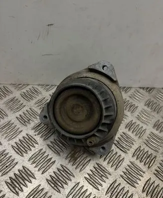 BMW M5 Engine mount bracket 6851264