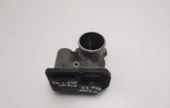 Toyota Auris E180 Throttle valve 261000N030