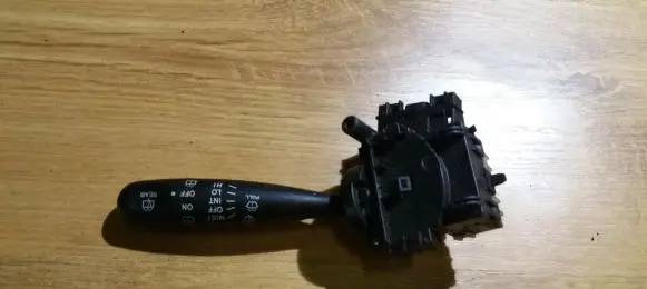 Toyota Yaris Wiper control stalk