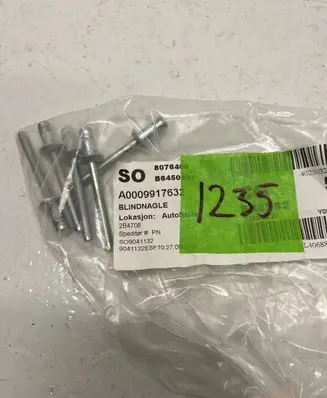Mercedes-Benz C AMG W204 Cylinder head bolts A0009917632 B6450625 2B4708