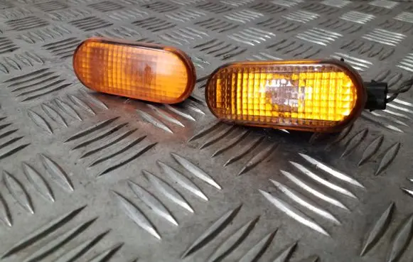 Volkswagen Sharan Front fender indicator light 1H0949111