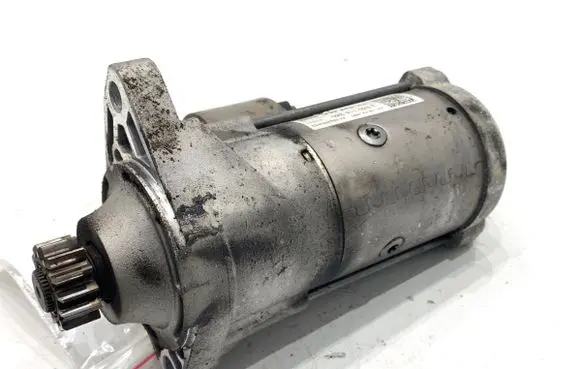 Volkswagen Golf VII Starter motor 02E911023T