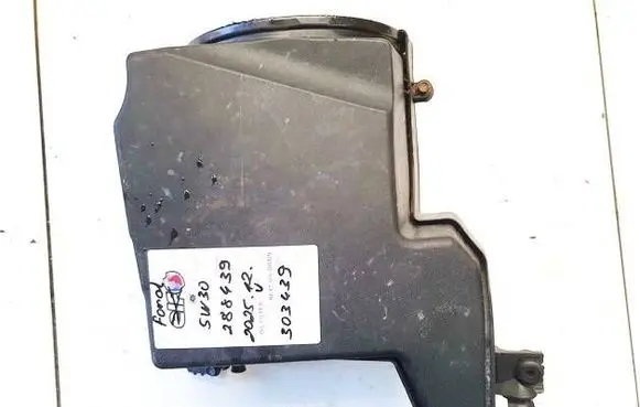 Ford Kuga I Air filter box AK3721 3529061
