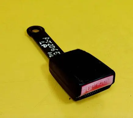 Peugeot 206 Front seatbelt buckle 5990B