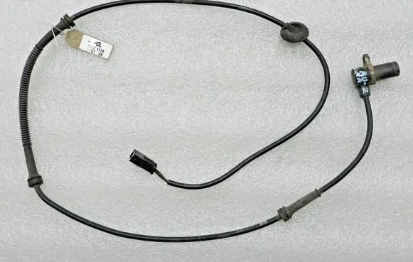 Audi A4 S4 B6 8E 8H ABS brake wheel speed sensor 8E0927807B