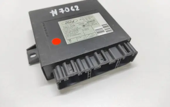 Ford Focus Comfort/convenience module 98AG15K600EA 5WK47220A