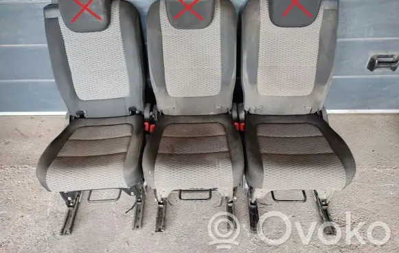 Seat Alhambra (Mk2) Second row seats 