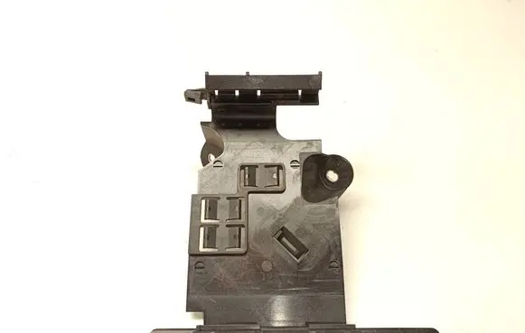 Volkswagen Tiguan Engine control unit holder 5QA906507B