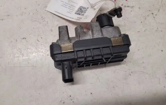 Peugeot 607 Turbo charger electric actuator 6NW008412 712120 24077