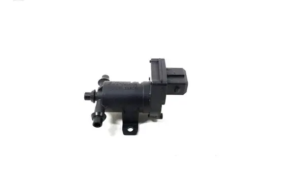 Mercedes-Benz E W210 Valve A2028000178