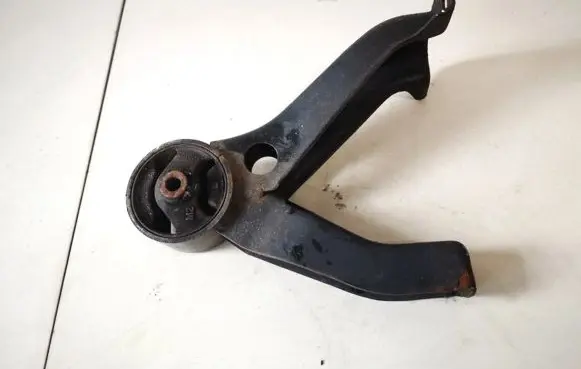 Mitsubishi Outlander Engine mount bracket mn184059