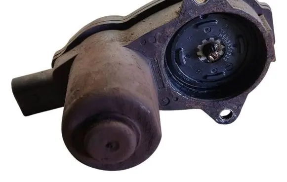 Audi A5 Sportback 8TA Rear brake caliper 32335478