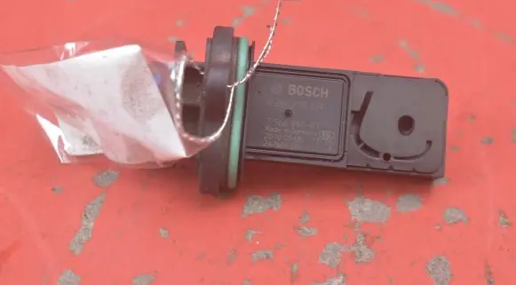 BMW 7 F01 F02 F03 F04 Mass air flow meter 7566990