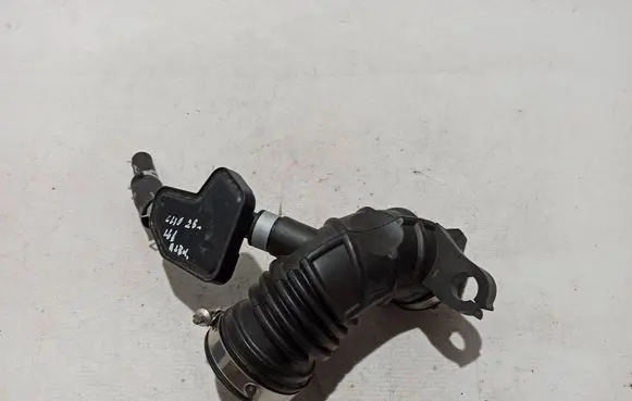Renault Clio V Air intake duct part 165783316R