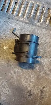 Renault Laguna III Mass air flow meter 8200280065 5WK97005