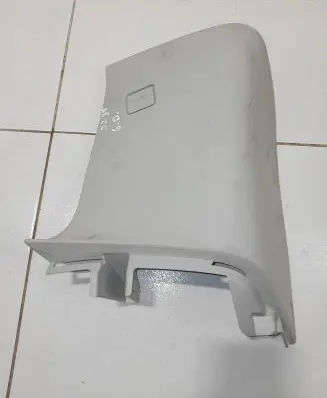 Land Rover Discovery Sport (D) pillar trim (bottom) FK7251748A