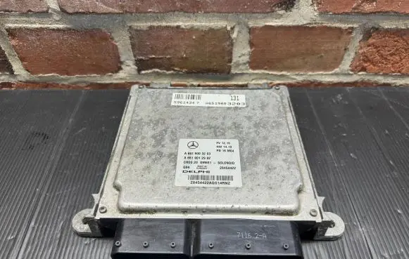 Mercedes-Benz Sprinter W906 Engine control unit/module ECU A6519003203
